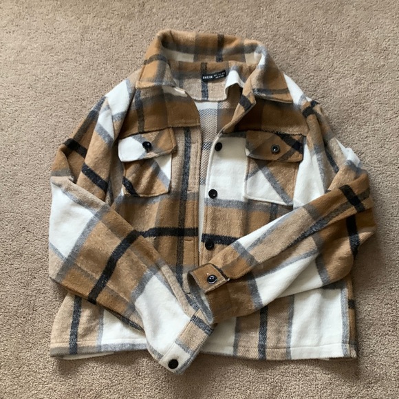 SHEIN Tops - Sweet fluffy comfy heavy weight button down. Size XL Like new condition!